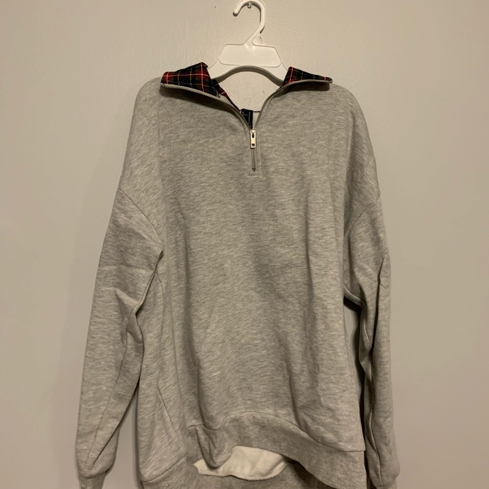 Plaid collar sweatshirt